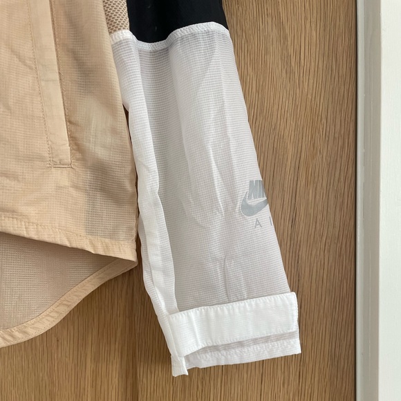 Nike Air Windbreaker Lightweight Jacket, Size Small, Multicolor - Picture 12 of 12